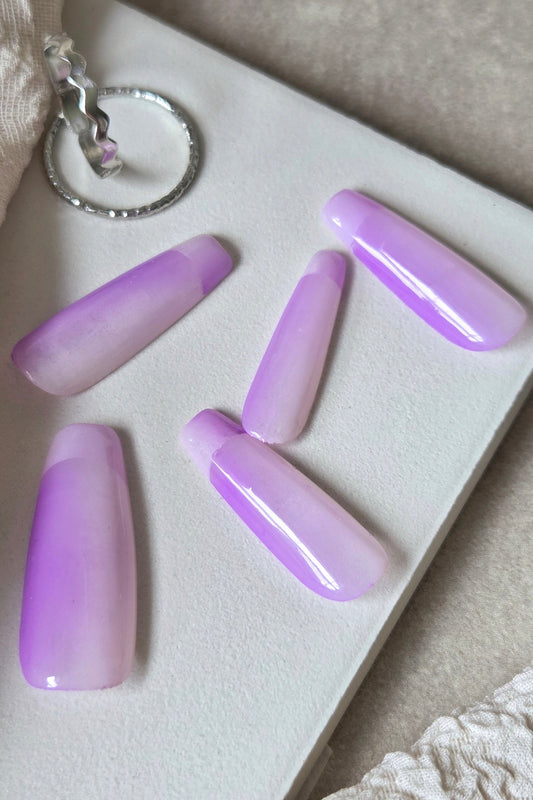 Lilac Fade – Hand-Painted Press-On Nails