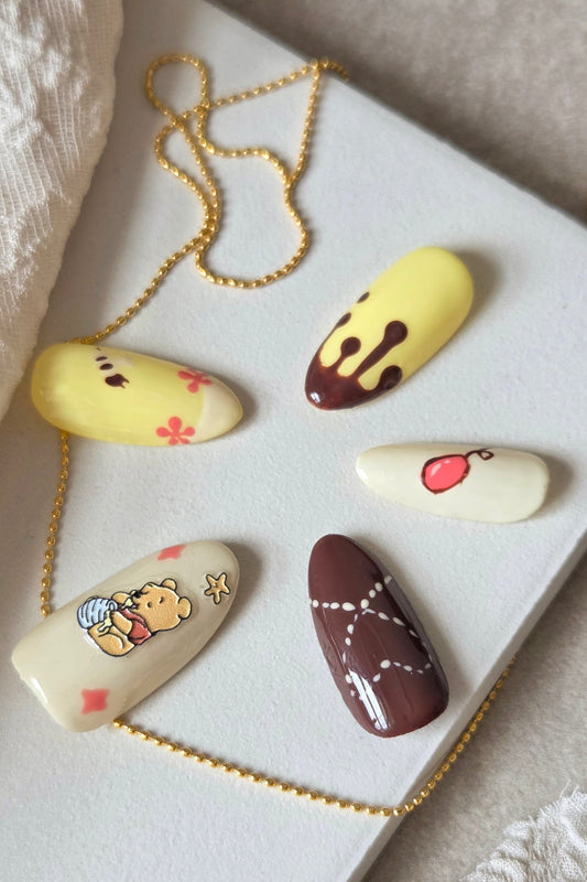Honey Days – Hand-Painted Press-On Nails