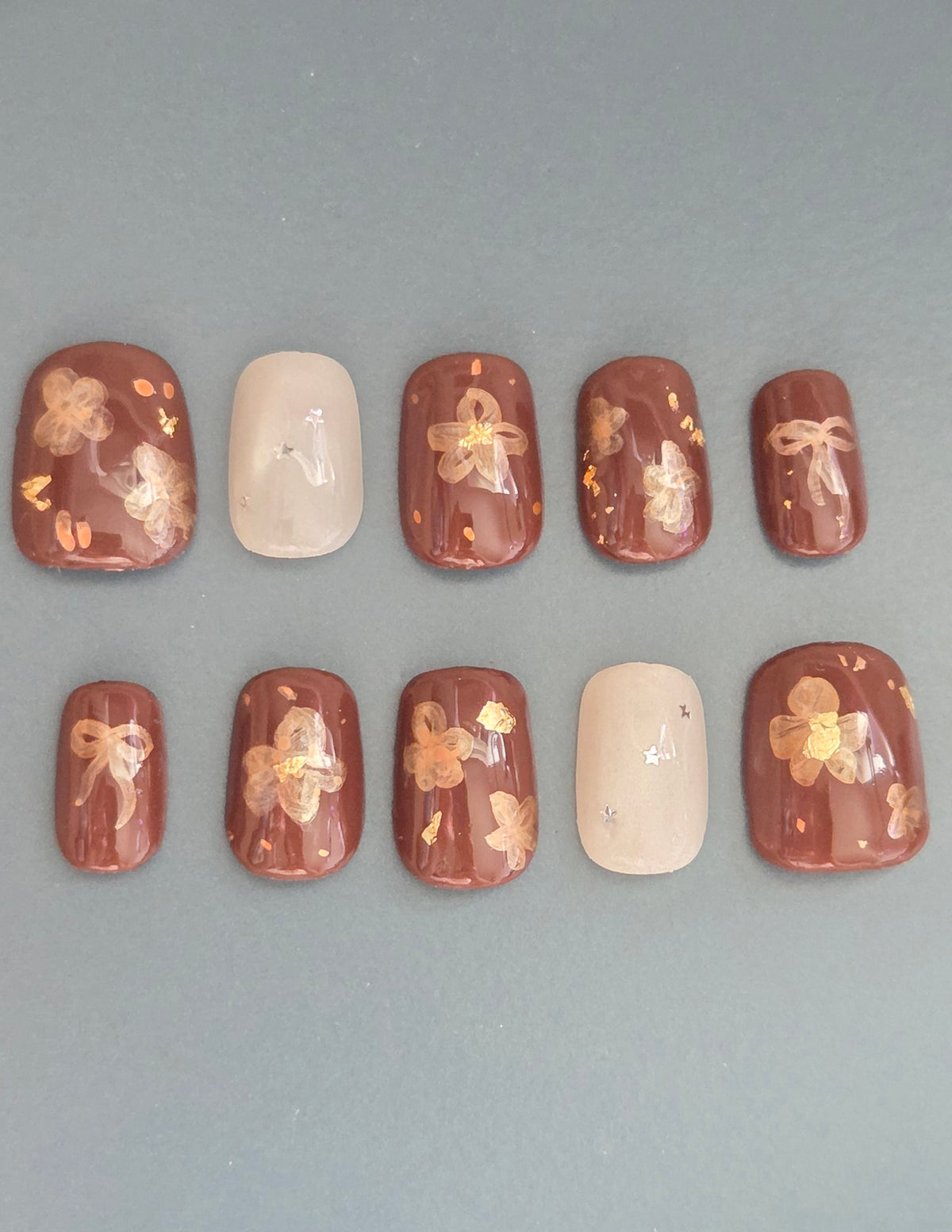 Cinnamon Blossom – Hand-Painted Press-On Nails