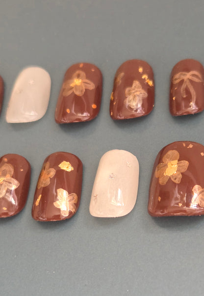 Cinnamon Blossom – Hand-Painted Press-On Nails